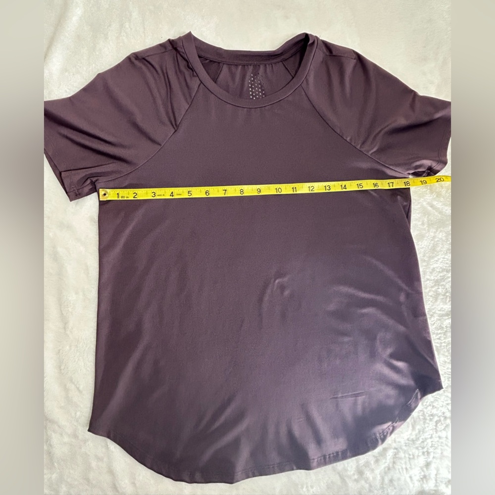 lululemon athletica Deep Plum/Mauve Colored Short Sleeve Quick Dry Tee Size L - Picture 5 of 6